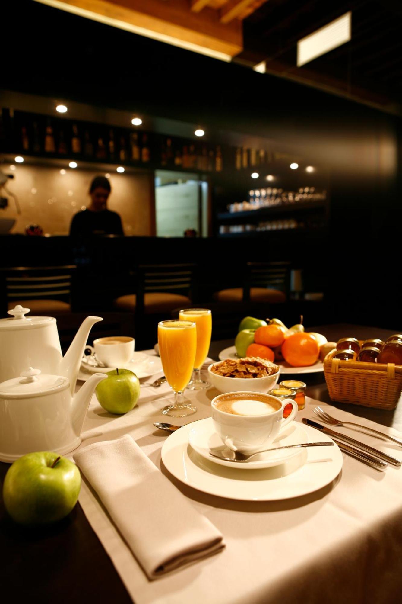 Hotel Altair Сантяго де Компостела Екстериор снимка