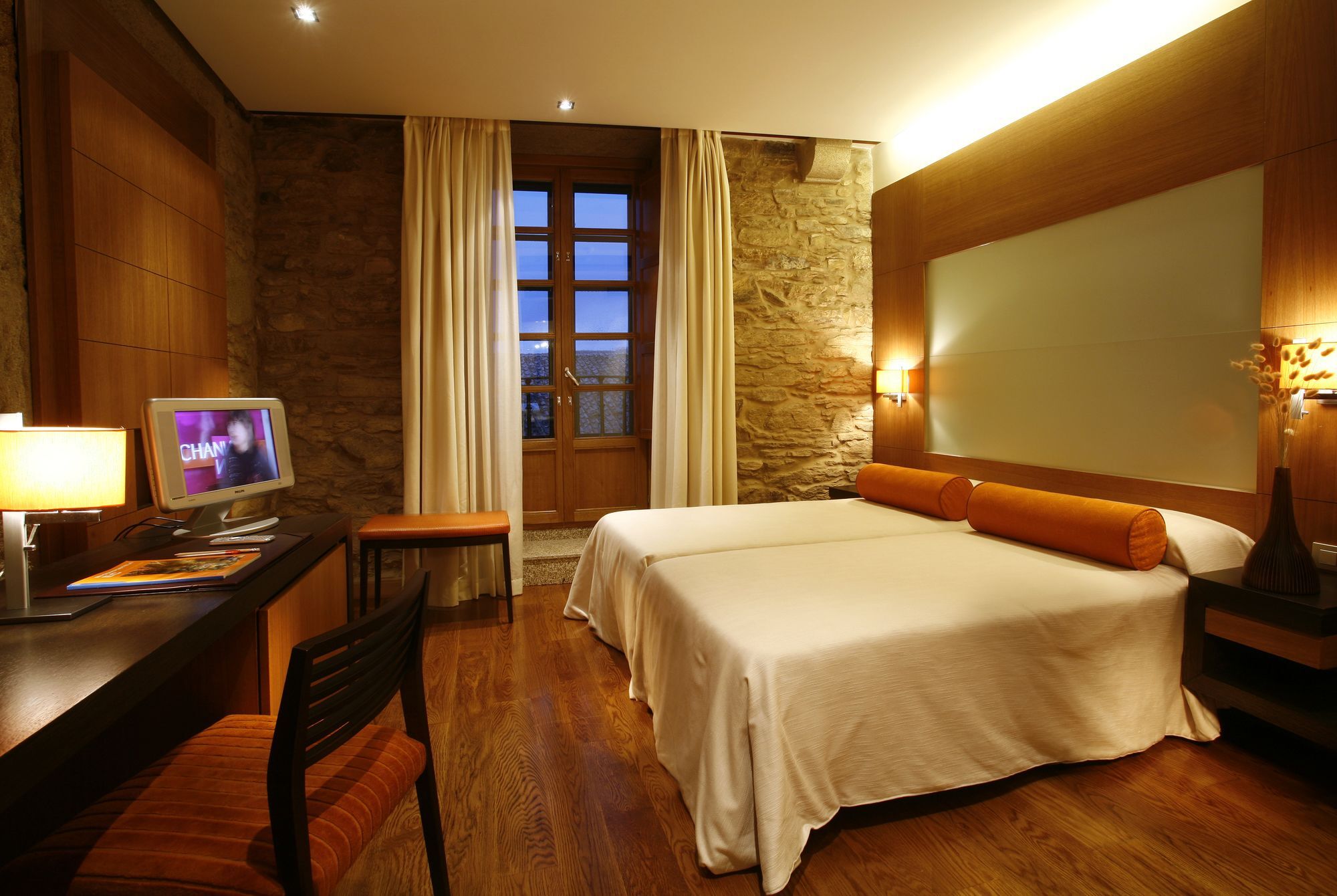 Hotel Altair Сантяго де Компостела Екстериор снимка