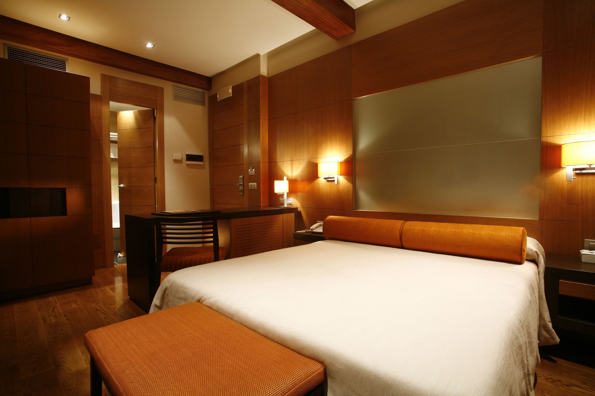 Hotel Altair Сантяго де Компостела Екстериор снимка